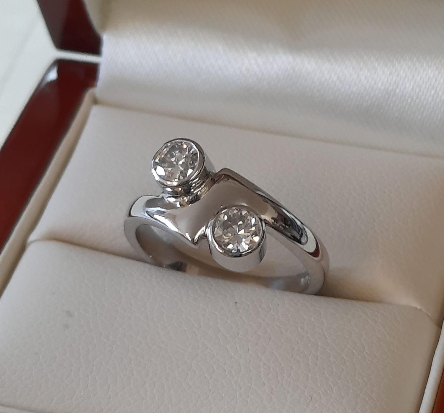2 diamond ring